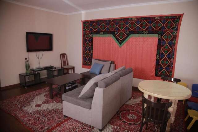 Хостелы Kyrgyz House Hostel Бишкек-11