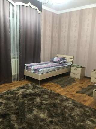 Проживание в семье guesthouse NUR Бишкек Стандартный двухместный номер с 2 отдельными кроватями-5