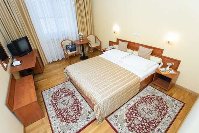 Отель Hunguest Hotel Fenyõ Меркуря-Чук-14