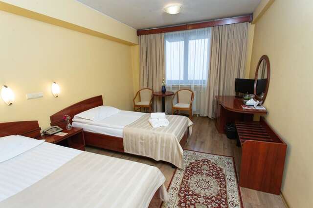 Отель Hunguest Hotel Fenyõ Меркуря-Чук-5