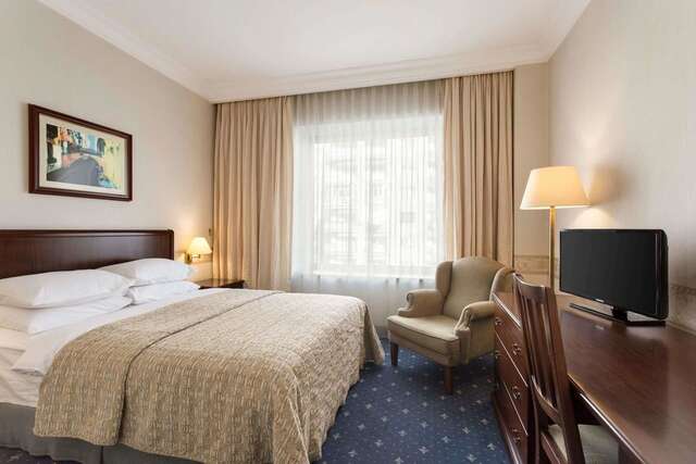 Отель Ramada by Wyndham Bucharest Majestic Бухарест-42