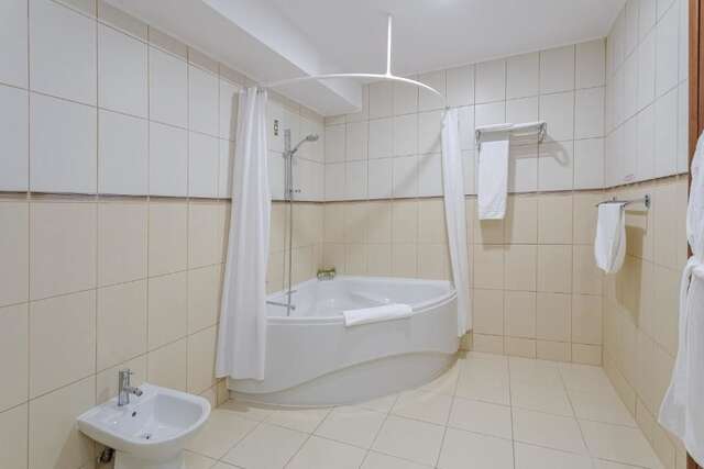 Отель RIN Airport Hotel Отопень-55