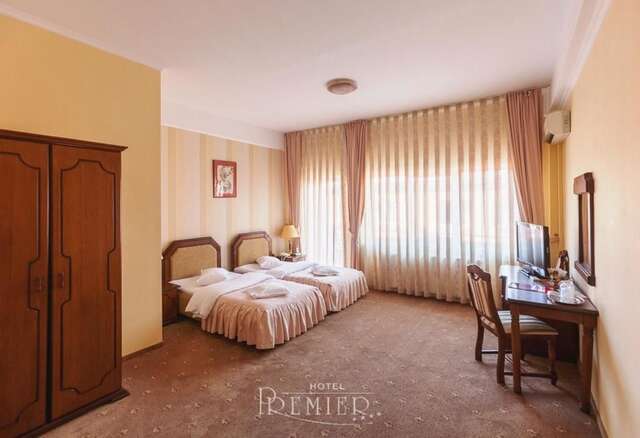 Отель Hotel Premier Клуж-Напока-48