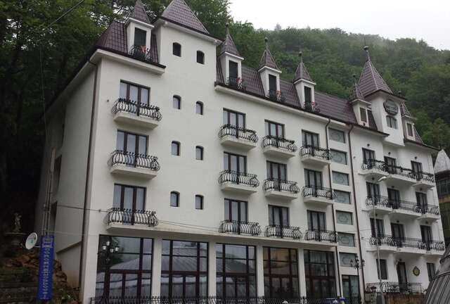 Отель Hotel Coroana Moldovei Слэник-Молдова-5