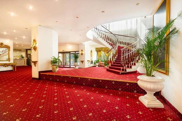 Отель Hotel Cetate Imparatul Romanilor Алба-Юлия-25