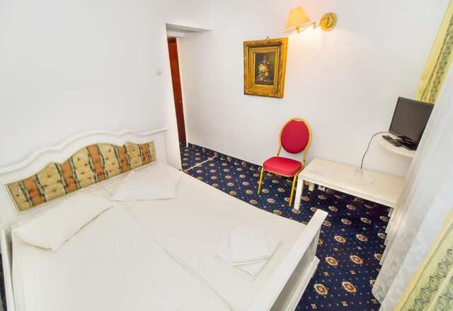 Отель Hotel Cetate Imparatul Romanilor Алба-Юлия-39