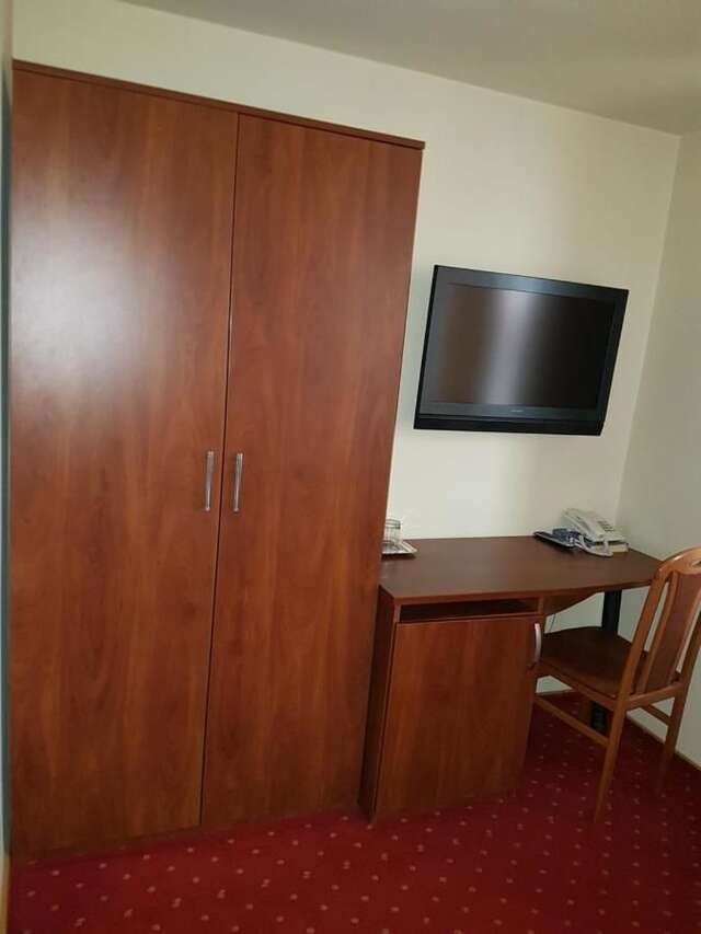 Отель Hotel Iris Арад-31