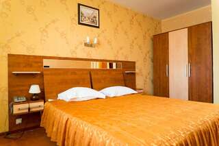 Отель Hotel Zamca Suceava Сучава Двухместный номер с 1 кроватью-7