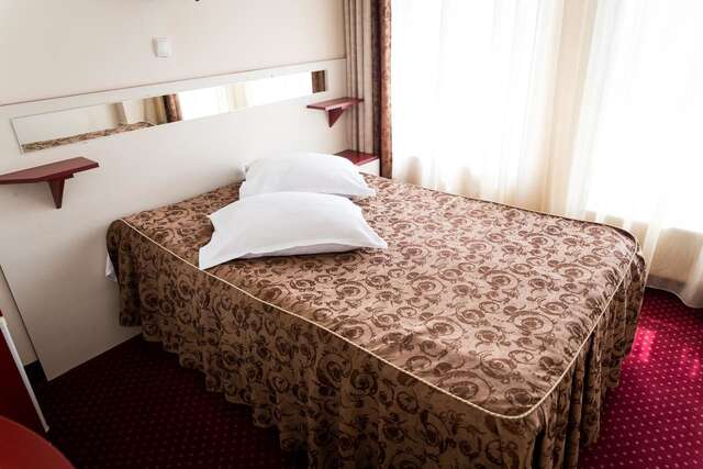 Отель Hotel Zamca Suceava Сучава-13
