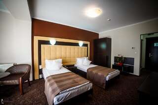 Отель Hotel Ozana Бистрица Двухместный номер с 2 отдельными кроватями-2