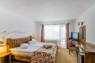 Курортные отели Cheile Gradistei Fundata Resort & Spa Фундата Двухместный номер с 1 кроватью или 2 отдельными кроватями-3
