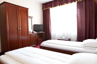 Фото номер Hotel Aramia Стандартный двухместный номер с 1 кроватью или 2 отдельными кроватями