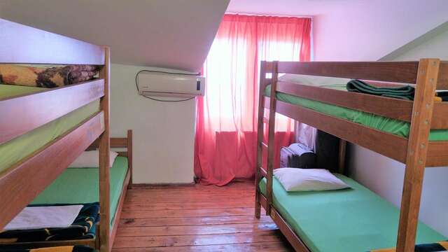 Хостелы Friends Hostel Бухарест-28