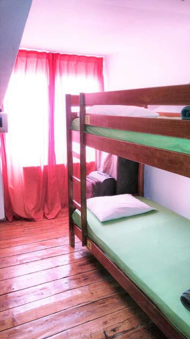 Хостелы Friends Hostel Бухарест-29