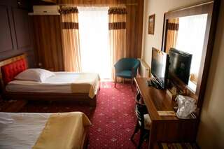 Фото номер Hotel Castel Двухместный номер с 2 отдельными кроватями