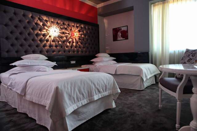 Отель Simfonia Boutique Hotel Рымнику-Вылча-5