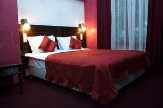 Отель Daily Plaza Hotel Сучава Представительский двухместный номер с 1 кроватью или 2 отдельными кроватями-2