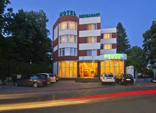 Отель Hotel Bavaria Крайова