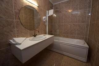 Отель Complex Craiasa Muntilor Moieciu Мойечу-де-Сус Standard Double or Twin Room***-8