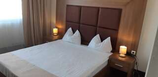Фото номер Hotel Panoramic Двухместный номер с 1 кроватью или 2 отдельными кроватями и видом на город