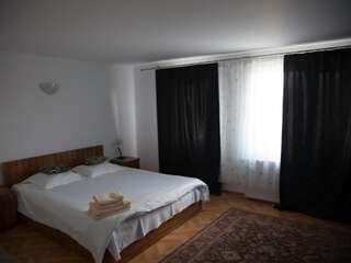 Фото номер Vila Victoria Двухместный номер Делюкс с 1 кроватью или 2 отдельными кроватями и балконом