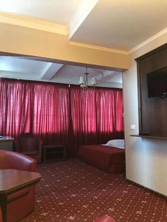 Отель Hotel Golden Palace Мамая-15