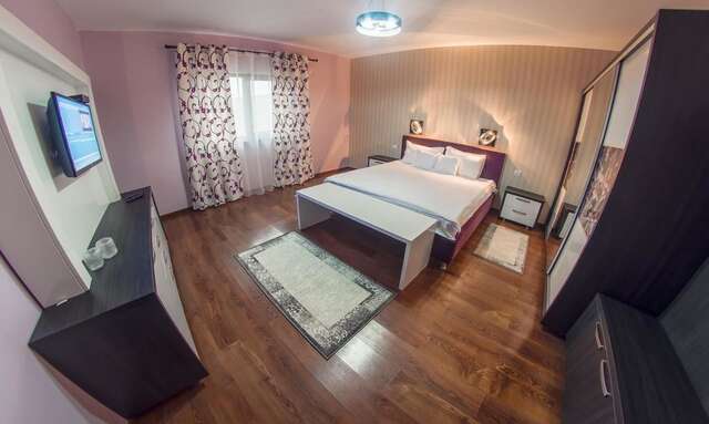 Отель Hotel Coral Valea Lupului-15