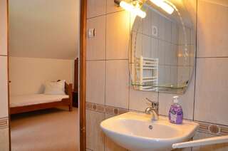 Отели типа «постель и завтрак» LaPociu Кымпени Двухместный номер с1 кроватью, собственной ванной комнатой и дополнительной кроватью-4