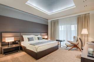 Отель Sky Blue Hotel & Spa Плоешти Deluxe King Room - Wellness Access-2