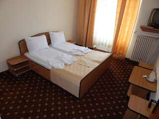 Отель Hotel Padis Бэйле-Феликс Suite with Thermal Pool access-3