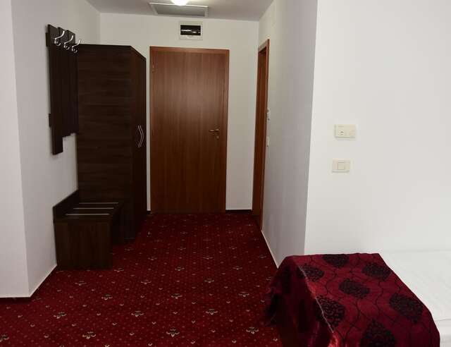 Отель Hotel Orhideea Бузэу-36