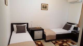 Гостевой дом Vis A Vis Studio Бухарест