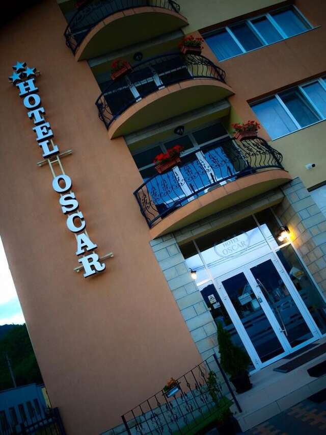 Отель Hotel Oscar Пьятра-Нямц-4