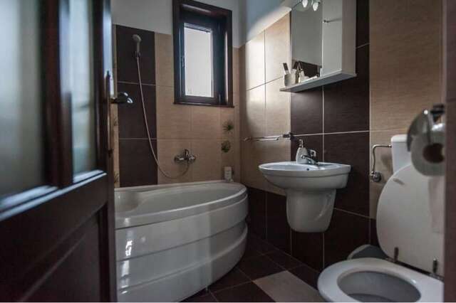 Гостевой дом White Dove Pension Меркуря-Чук-7