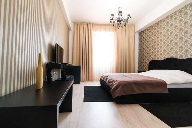 Отель Hotel Evianne Boutique Галац-168