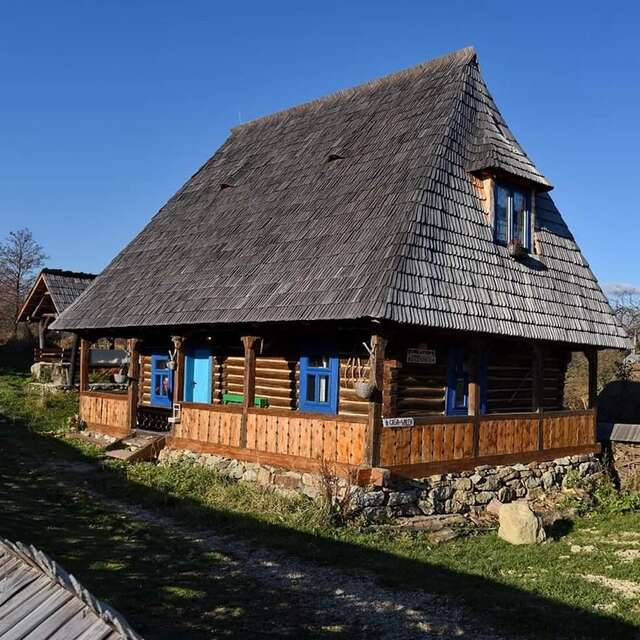 Гостевой дом Complex tradițional Casa din Vale Breb-22