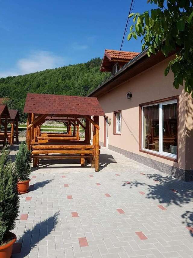Гостевой дом Cabana Sarmis Costesti Costeşti-16