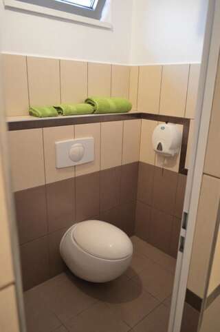 Фото номер Vasarely Luxury Flat Двухместный номер с 1 кроватью и собственной ванной комнатой вне номера