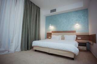 Курортные отели Tci Social Club Клуж-Напока Номер с кроватью размера «king-size»-6