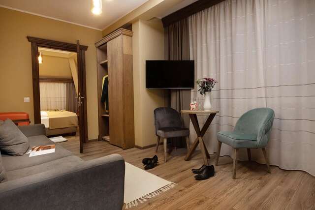 Отель Panorama Boutique Hotel Сфынту-Георге-9