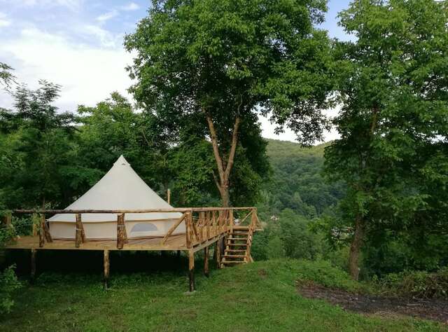 Люкс-шатры Sunrise Glamping Retreat Galeşu-34