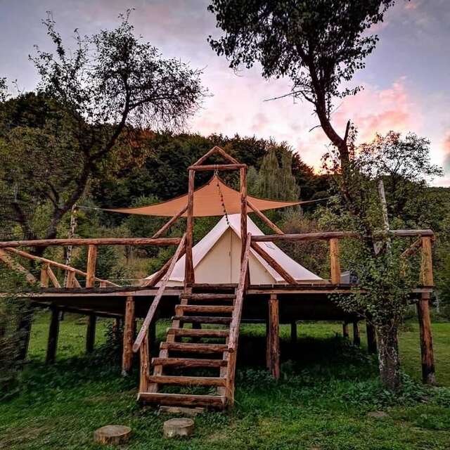 Люкс-шатры Sunrise Glamping Retreat Galeşu-48