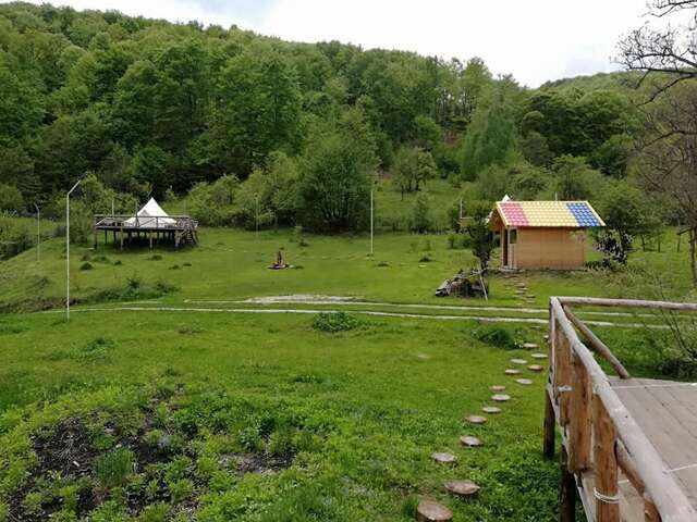 Люкс-шатры Sunrise Glamping Retreat Galeşu-55