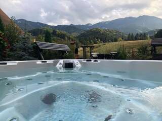 Лоджи Hot Tub Chalet Retreat
