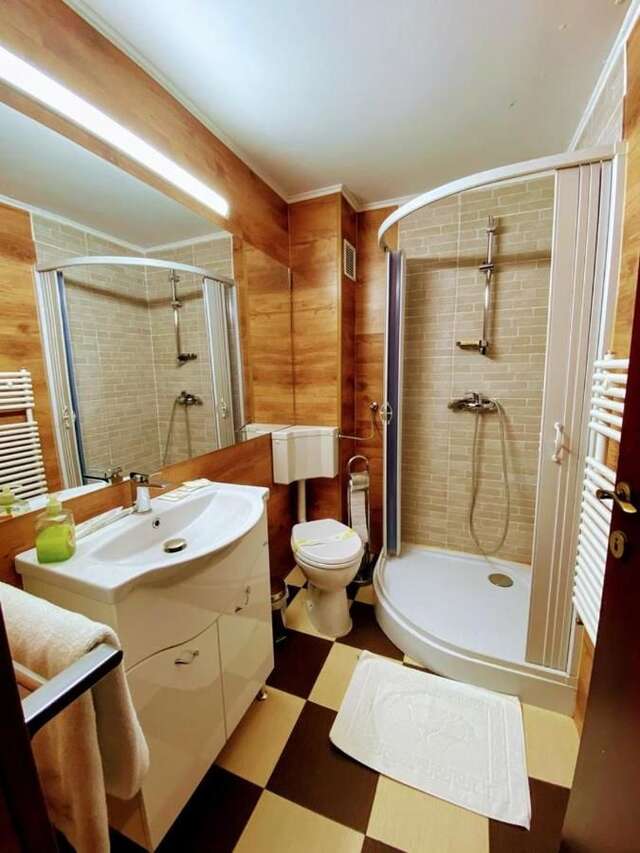 Гостевой дом Royal Bucovina Residence Adults Only Кымпулунг-Молдовенеск-7