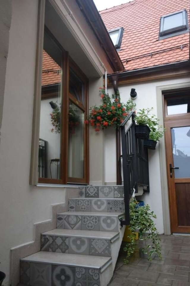 Отель Lumiere House Sibiu Сибиу-35