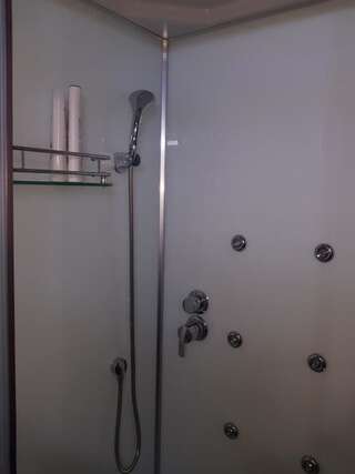 Фото номер Tulean Cabin Четырехместный номер с общей ванной комнатой