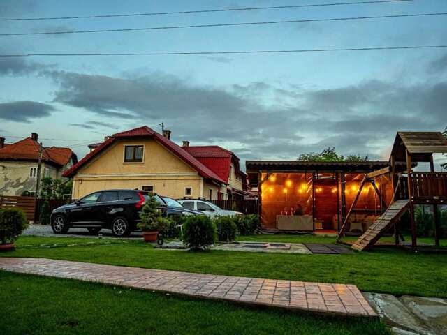 Отели типа «постель и завтрак» Residence Rooms Bucovina Кымпулунг-Молдовенеск-13