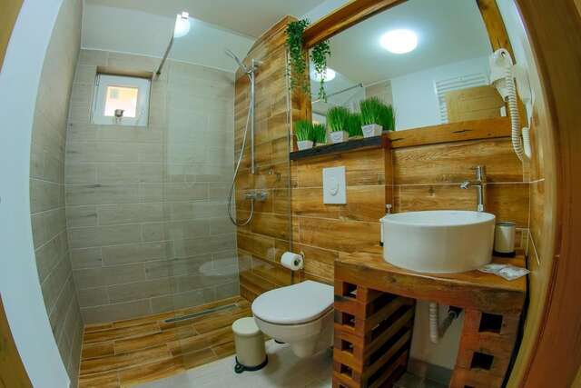 Отели типа «постель и завтрак» Residence Rooms Bucovina Кымпулунг-Молдовенеск-26