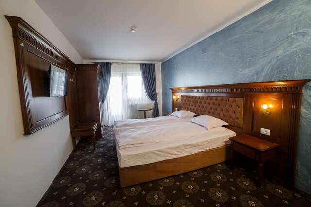 Отель Grădina Mariajelor Hotel Кымпулунг-Молдовенеск-24